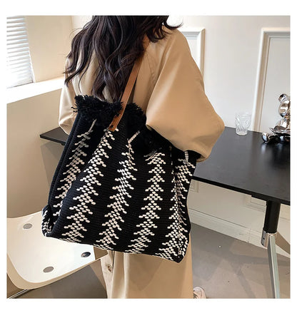 Large Capacity Shoulder Bags
